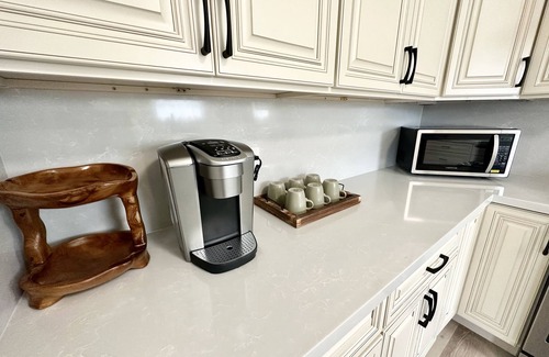 Monterey Park House | 3B/2B Haven near Atlantic Square