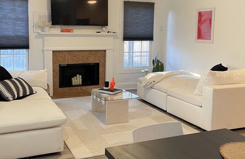 Washington Park House | 3B/3B Historical bungalow 1 mile from Mercedes-benz stadium