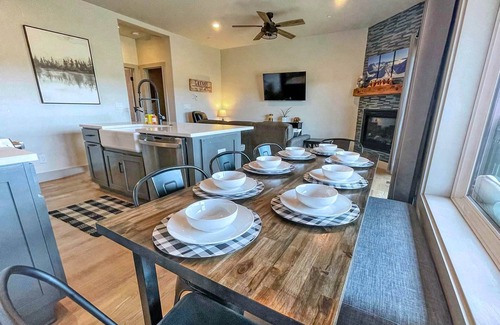 Grand Elk Ranch House | 3BD, 2.5BA, Deck, Golf, 5 min Ski Granby, 25 min WP, Dogs Welcome,