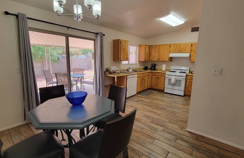 Sierra Vista House | 3bd/2ba Quiet neighborhood home centralized for all your travel desires.
