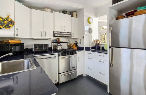 Wellfleet House | 3BD Architectural Delight-A/C, Walk to Beautiful Fisher Beach on Cape Cod Bay