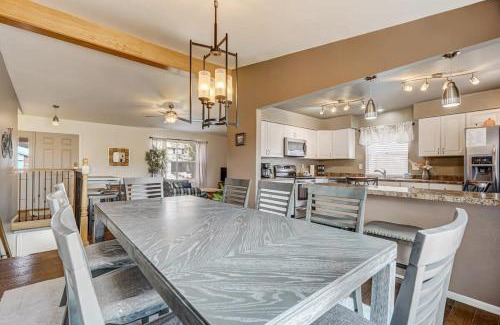 Southwest Colorado Springs House | 3BD Cheyenne Mountain Home w Hot Tub & Grill