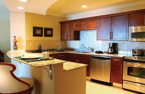 Destin Hotel | 3BD Deluxe/Destin - Pool View, Beach Access, and Shopping