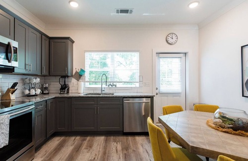 Atlanta House | 3Bd Flex - Townhome Near Beltline & Truist Park