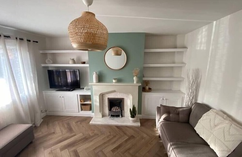 Bramcote House | 3BD Sanctuary in Beeston, Nottinghamshire