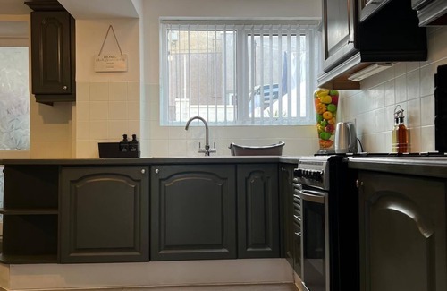 Holyhead House | 3BDR Home in Central Holyhead