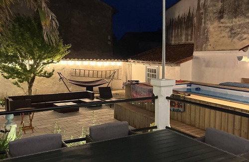 Beauvais sur Matha House | 3Bed House- Sleeps 6 - Pool, Garden, Pets, Parking