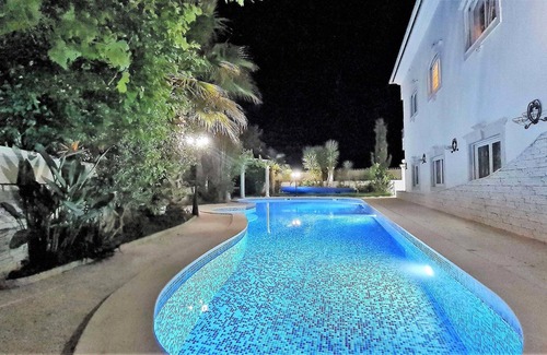 Arnal House | 3Bedroom Penthouse in Luxury Villa 5* (5-8Guests)