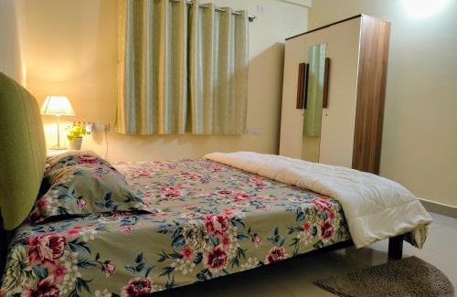 Palm Meadows Apartment | 3BHK Flat - Metro Nearby and MNC's at EPIP Zone