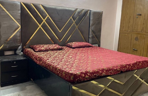 Tilak Nagar Apartment | 3BHK PROPERTY JANAKPURI FOR FAMILY STAY AND PARTIES