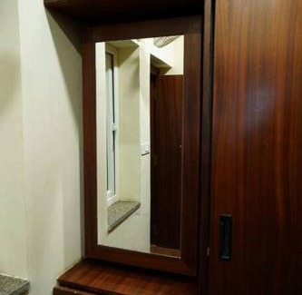 Malviya Nagar Apartment | 3Bhk Viona luxury Apartment W Netflix Prime WiFi Jacuzzi Rooftop
