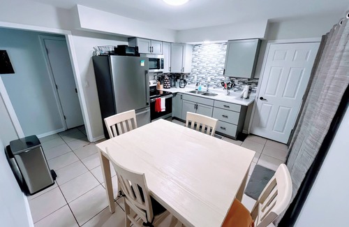 Columbia House | 3BR/1.5BA Cozy, Affordable Retreat in Columbia, 10-min from Mizzou