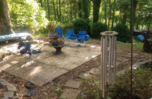 High Point House | 3br - 2.5ba, Kitchenette & Living Room near HPU, High Point Markets, & Hospitals