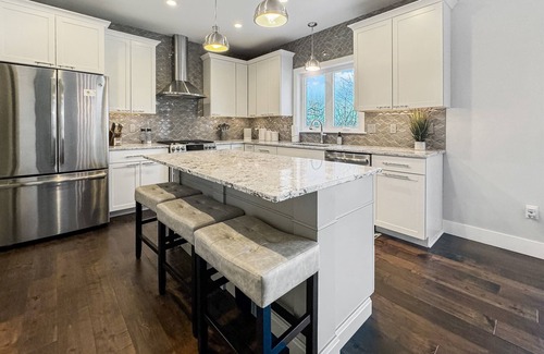 Madison House | 3BR/3BA Home | Dual Living Spaces