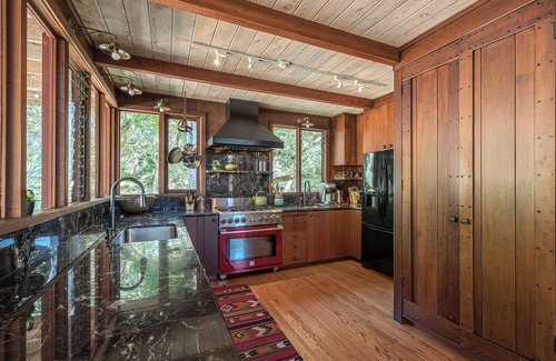 Carmel Valley House | 3BR-3BA Wine Country Retreat On 5 Wooded Acres In Sunny Carmel Valley, CA