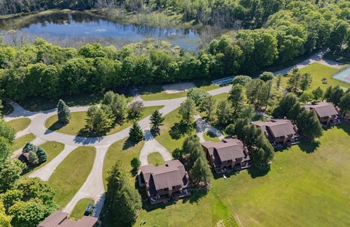 Baileys Harbor Condo | 3BR Condo with Fireplace, Balcony, & Lakefront Access at The Rushes