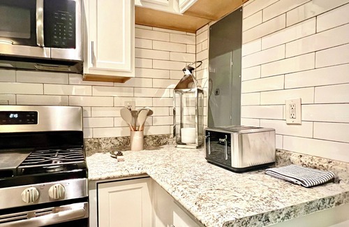Atlanta House | 3BR Executive Stay – 15 Minutes to ATL Airport! Fast Wi-Fi & Free Parking