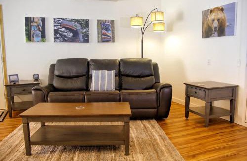 Back Loop House | 3br Home In Valley - King Beds & Bunk Beds