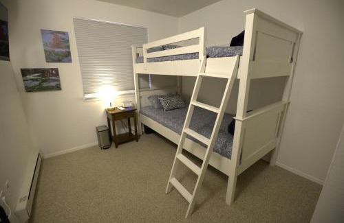 Back Loop House | 3br Home In Valley - King Beds & Bunk Beds
