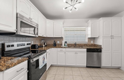 Indian Wells House | 3BR Home w/Pool & Game Room | Disney 10min