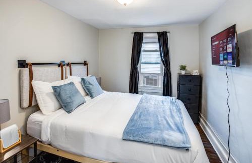 Downtown Rochester Apartment | 3BR Home with In-Unit Laundry, Parking, Sound Bar
