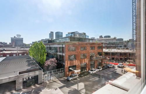 Crossroads Arts District Apartment | 3BR Luxury Loft Oasis with Gym