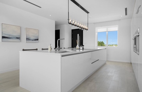 Palm Cay Condo | 3BR Marina Penthouse w/Balcony + Beach Access