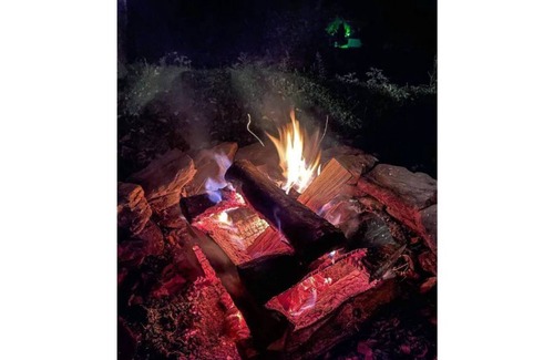 Arkville Cabin | 3BR Mountain View Ski Cabin with Hot Tub