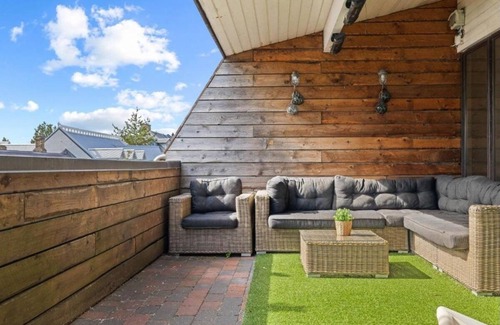 Hliðar Apartment | 3BR Penthouse with Stunning Mountain, Ocean, & City Views in Reykjavik's