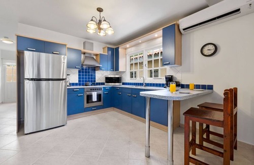 Washington Villa | 3BR Town Home in Gated Community @ Palm Beach