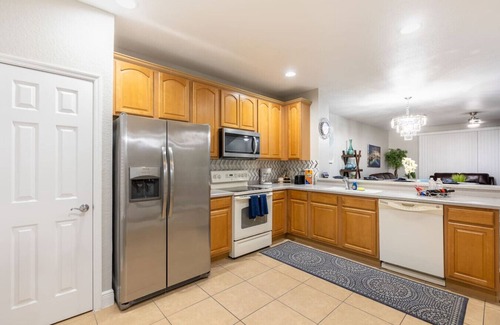 Florida Central Atlantic Coast House | 3BR Townhouse 10 min from Universal Studios
