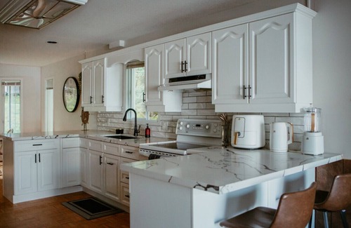 Ryerson Cottage | 3BR Waterfront Retreat with Woodstove & Sauna