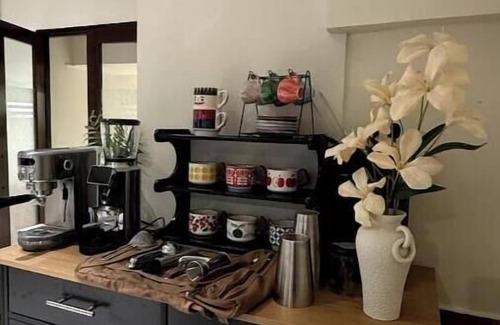 Van Mieu Apartment | 3BR3BA FreeLaudry-Gym-Desk-CoffeBar-2'to Train St.