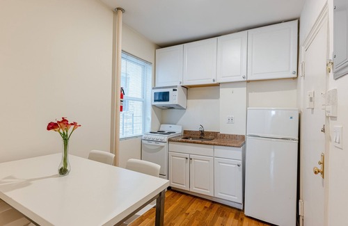 East Harlem Apartment | (3D) 2 Bedroom Apt Just Off Park Ave