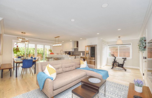 Santa Clara House | 3M's Luxury Home with fast wifi and private garden near Santana Row