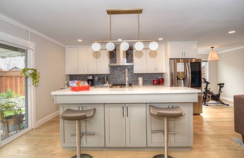 Santa Clara House | 3M's Luxury Home with fast wifi and private garden near Santana Row