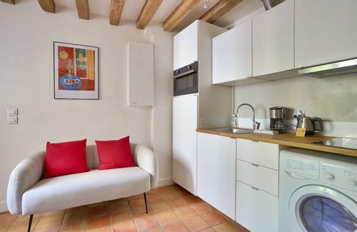 Sorbonne Apartment | 3min Notre Dame of Paris | Studio