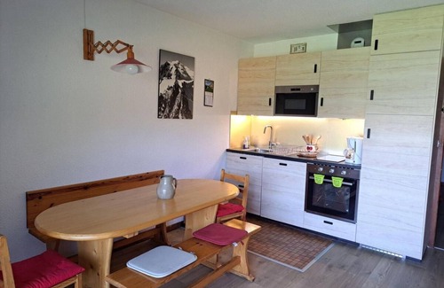 Albiez-le-Vieux Apartment | 3rd floor, view open, balcony, tv, ski locker, 40m², Albiez Montrond