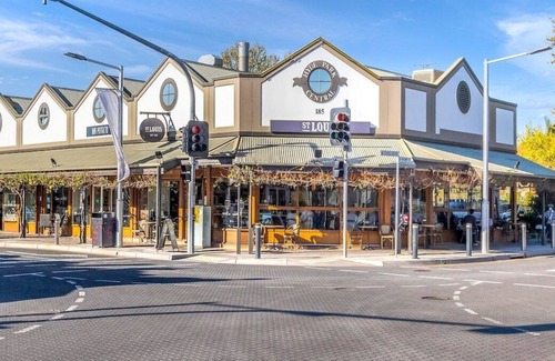 Hyde Park House | 4/16 Park St, Hyde Park · Luxury @ Unley, Wifi, 3BR, 2km to City | Taity's