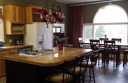 Heber Springs House | 4 ACRE ESTATE 3 MINUTES FROM EDEN ESLE, GREERS FERRY LAKE, & HEBER SPRINGS