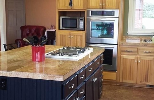 Heber Springs House | 4 ACRE ESTATE 3 MINUTES FROM EDEN ESLE, GREERS FERRY LAKE, & HEBER SPRINGS