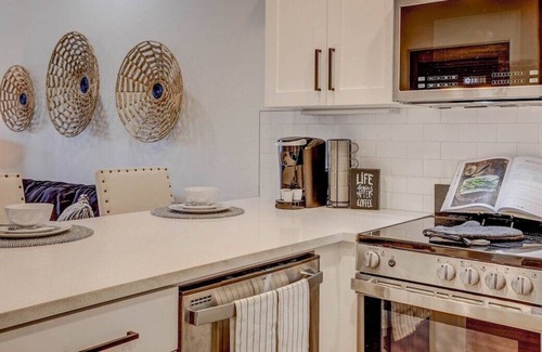 St. George Villa | 4 Amira WHITE · Relaxing Resort * REDUCED $ Heated Pool & Kitchen