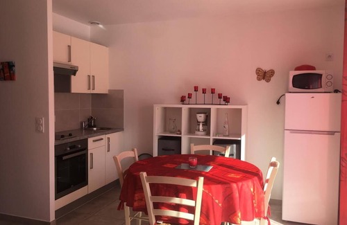 Saint-Jean-Lasseille Apartment | 4 apartments in villa in the quiet countryside with pool, near sea