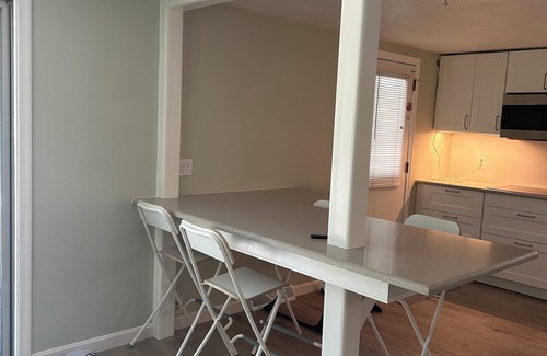 West Falmouth House | 4 bdr, 2 ba in West Falmouth, Old Silver beach, private 0.5 ac backyard