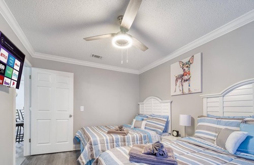 Del Rio House | 4 Bed 2 Bath -- Built 1985 Renovated 2022
