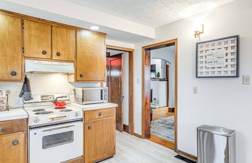 Massillon House | 4 Bed/ 2 Bath Home 16 min from HOF!
