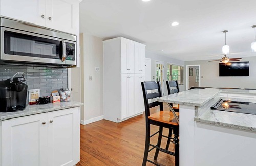 Athens House | 4 Bed 3 Ba Reno w/Saltwater Pool (Heated) n2 miles to Sanford Stadium/Downtown