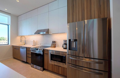 Florida Central Atlantic Coast Resort | 4 Bed, 4 Bath Luxury ADA Evermore Bay View Flat in Orlando, FL near Disney!
