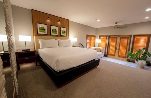 Florida Central Atlantic Coast Resort | 4 Bed, 4 Bath Luxury Villa with Evermore Bay View in Orlando, FL near Disney!