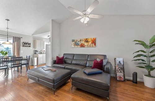 Murraysville Apartment | 4 Bed Beach Getaway! Fenced Yard + Garage Parking